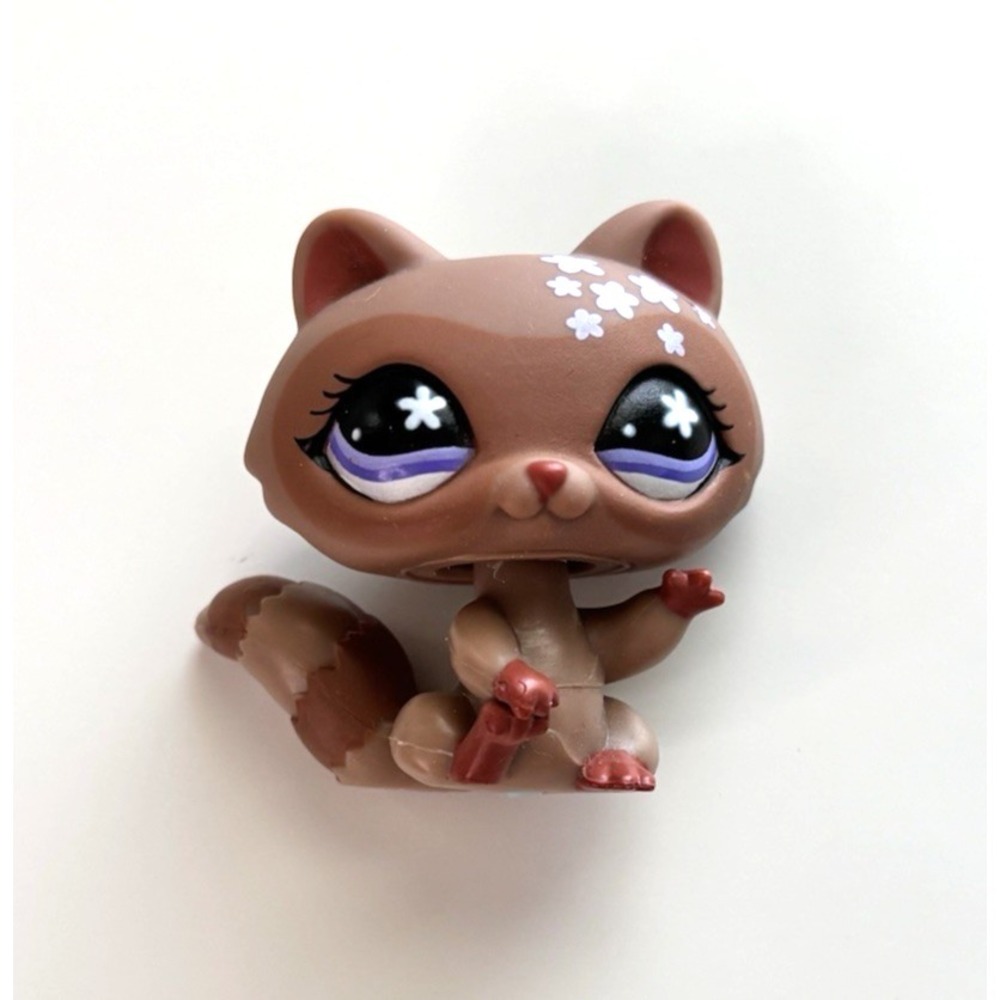 Hasbro~LPS~Littlest Pet Shop~# 543 Raccoon~Brown Beige~Purple Flower Eyes